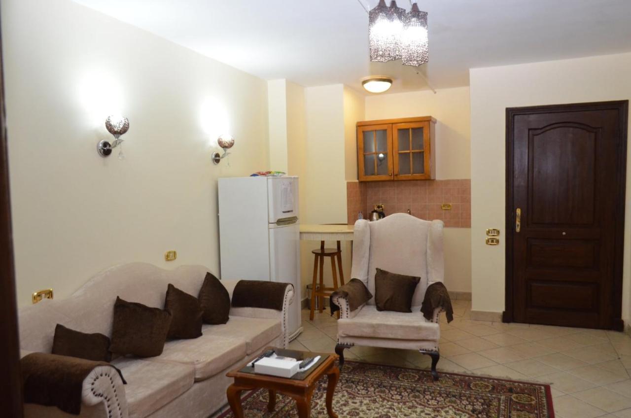 Al Saraya October Otel 3*